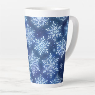 Winter-Magie-Schneeflocken Tiefblauer Himmel Milchtasse