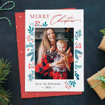 Winter Pine Blätter Frohe Weihnachten Foto<br><div class="desc">Senden Sie Ihre Grüße der Saison mit dieser "Winter Floral Pine Blätter Frohe Weihnachten Foto Holiday Card". (1) Für weitere Anpassungen klicken Sie bitte auf den Link "Weiter anpassen" und verwenden Sie unser Designwerkzeug, um diese Vorlage zu ändern. (2) Wenn Sie Thicker-Papiere / Matte Finish bevorzugen, können Sie den Matte...</div>
