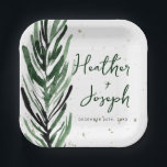 Winter Pine & Gold Weihnachtsfest Hochzeit Pappteller<br><div class="desc">Entdecken Sie den Zauber der Saison mit unseren Winter Pine & Gold Flecks Weihnachts-Einladungen und Dekor Kollektion. Bringen Sie den Zauber eines Winterwunderlands in Ihren besonderen Tag mit diesen eleganten Designs, die mit glitzernden Goldflecks und der zeitlosen Schönheit der Kiefer verziert sind. Set die Bühne für eine herzliche und unvergessliche...</div>