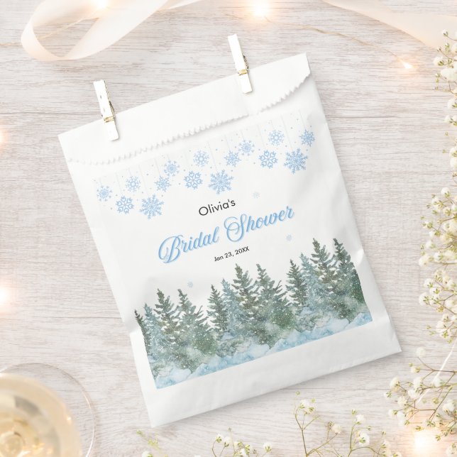 Winter Pine Trees Snowflakes Bridal Shower  Geschenktütchen (Ausgeschnitten)