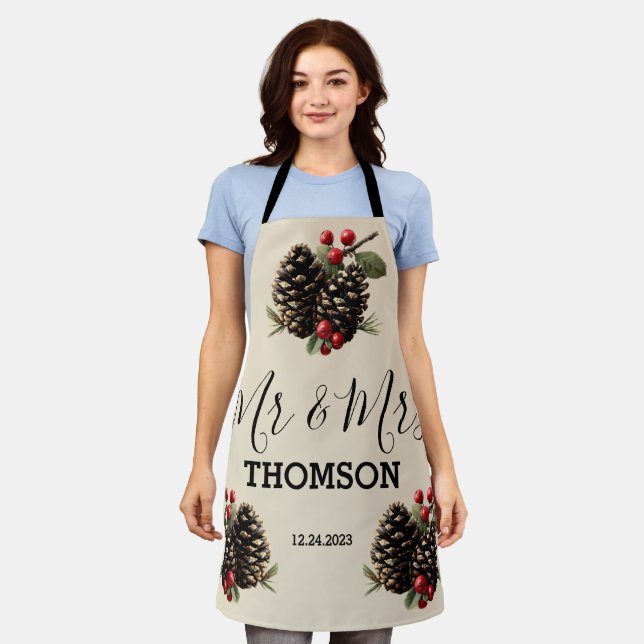 Winter Pinecones & Berries Family Throw Pillow Schürze (Getragen)