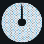 Winter Polka Dot Tree Skirt Polyester Weihnachtsbaumdecke<br><div class="desc">Baumrock in Blau,  Grau und Weiß. Polka Punktmuster mit Winterthema. Schneeflocken,  Sterne,  Wirbel und mehr.</div>