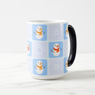 Winter-Schottenmuster-Schneemann und Schneeflocken Verwandlungstasse