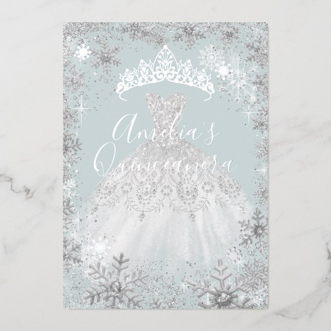 Winter Silver Blue Snowflake Quinceanera Folieneinladung (Vorderseite)