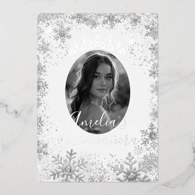 Winter Silver Snowflake Foto Quinceanera Folieneinladung (Vorderseite)