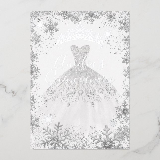 Winter Silver Snowflake White Quinceanera Folieneinladung (Vorderseite)