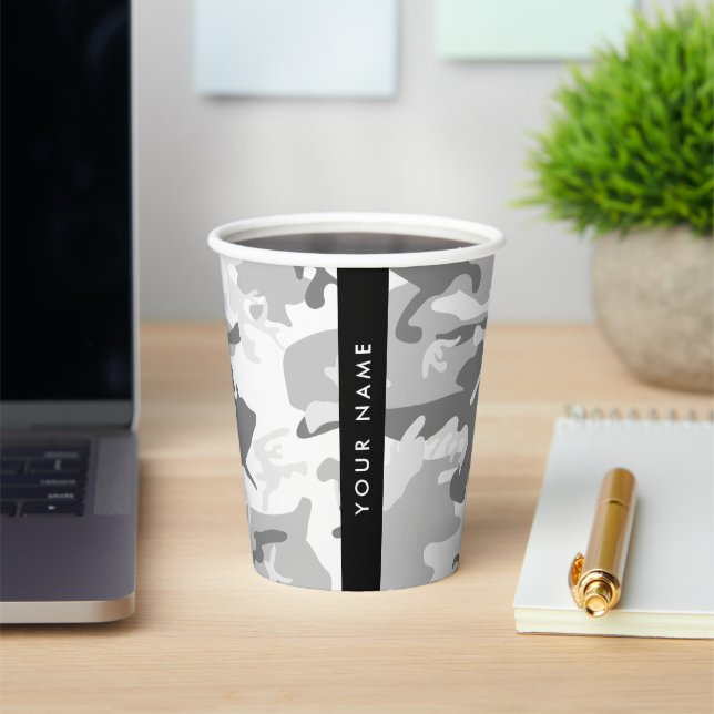 Winter Snow Gray Camouflage Ihr Name personalisier Pappbecher (InSitu)
