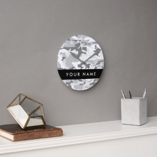 Winter Snow Gray Camouflage Ihr Name personalisier Runde Wanduhr