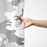 Winter Snow Gray Camouflage, Militär, Armee Schal<br><div class="desc">Elegantes,  stilvolles und raffiniertes Winterschneemodell in grau-weiß getarnt. Moderne und trendige Geschenke,  perfekt für den militärischen Liebhaber in Ihrem Leben.</div>