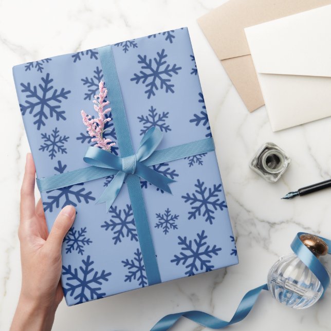 Winter Snowflakes Weihnachtsgeschenk Blau Nahtlos Geschenkpapier (Schenken)