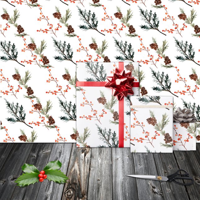 Winter Spruce Pine Branch Cones Red Ilex Berries Geschenkpapier (Winter Spruce Pine Branch Cones Red Ilex Berries Christmas Holiday Gift Wrapping Paper Rolls)