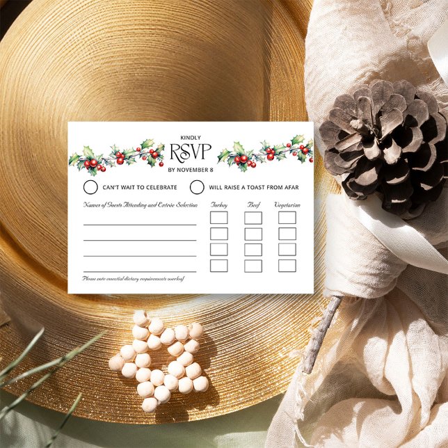 Winter Wedding Holly und Red Berries Entrée RSVP Karte (RSVP with Entree Selection from the Holly Bells Wedding Collection by Darling & May)