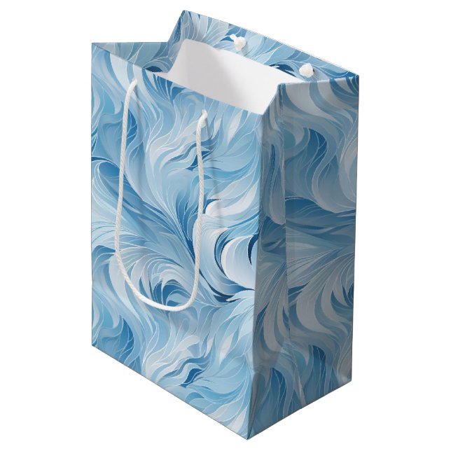 Winter Wonderland Blau frostiges Muster Mittlere Geschenktüte (Vorderseite Schrägansicht)