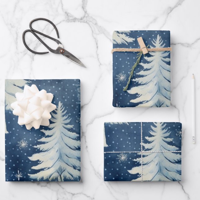 Winter Wonderland: Blauer und weißer Weihnachtsbau Geschenkpapier Set (Vorderseite)
