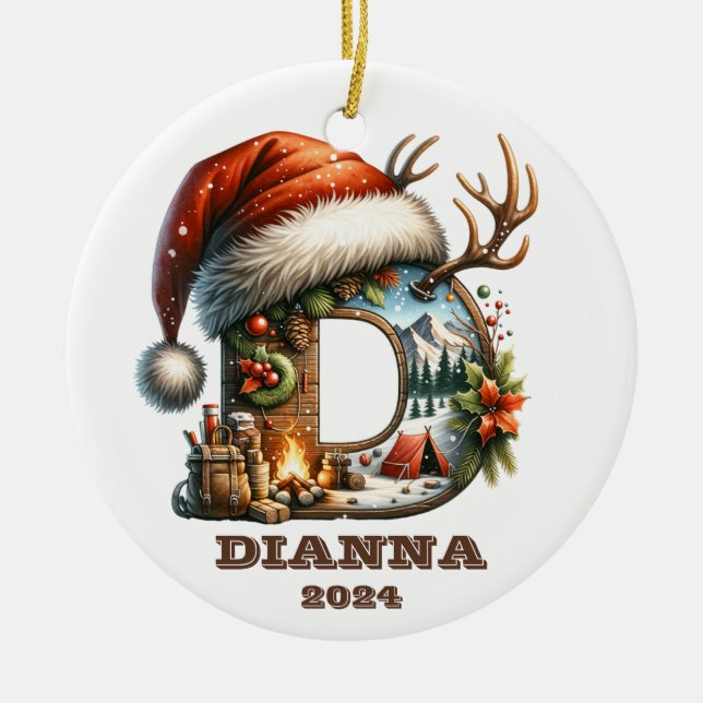 Winter Wonderland Letter D Weihnachtsmannmütze und Keramik Ornament (Vorne)