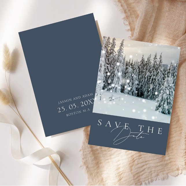 Winter Wonderland Woodland Snow Script Hochzeit Save The Date (Winter Wonderland Woodland Snow Script Wedding Save The Date Card)
