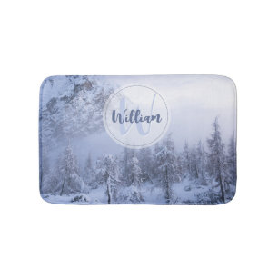 Winter Wunderland Nebel Fichtenwald Schneemonogram Badematte