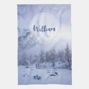 Winter Wunderland Nebel Fichtenwald Schneemonogram Geschirrtuch