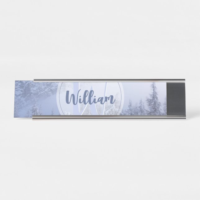Winter Wunderland Nebel Fichtenwald Schneemonogram Schreibtischnamensplakette (Vorderseite )
