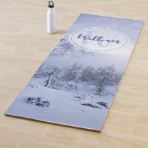 Winter Wunderland Nebel Fichtenwald Schneemonogram