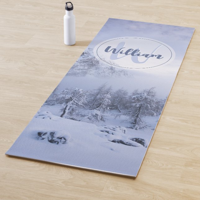 Winter Wunderland Nebel Fichtenwald Schneemonogram Yogamatte (Beispiel)