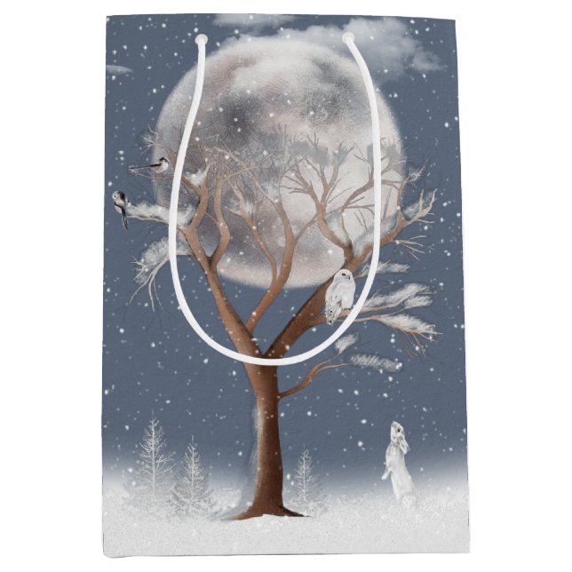 Winterbaum mit Mond- und Eukalyptuskarte Mittlere Geschenktüte (Vorderseite)