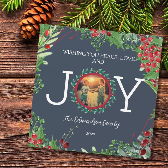 Winterbotanisches Jotanisches Foto WeihnachtsMagne Magnetkarte (Wishing you peace love and joy, photo Christmas magnetic card. Decorated with foliage and berries.)