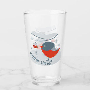 Winterbullfinkenvogel und Rowan Beeren Glas