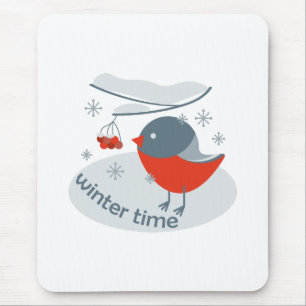 Winterbullfinkenvogel und Rowan Beeren Mousepad
