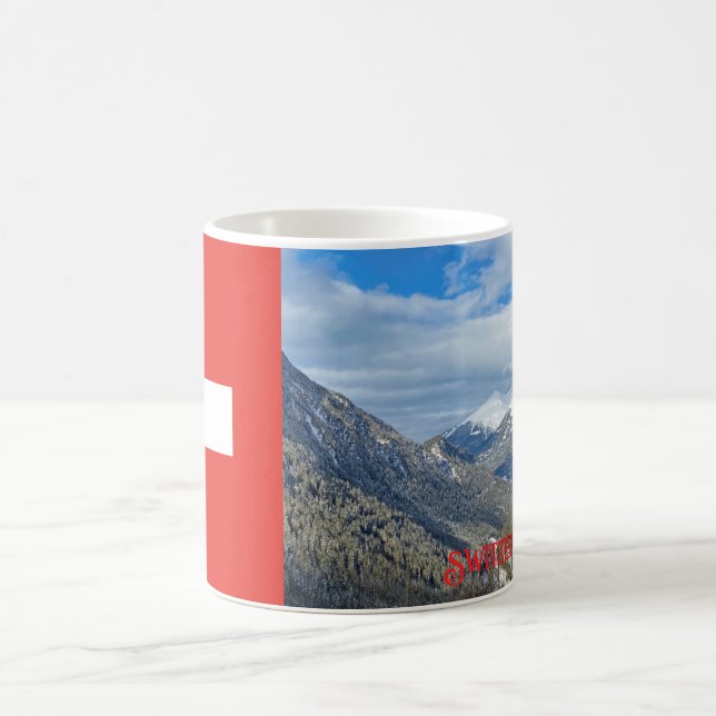 Wintergebirge in der Schweiz Kaffeetasse (Mittel)