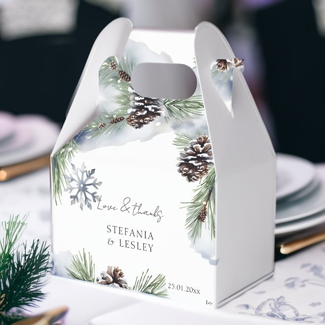 Winterhochzeit begünstigt personalisiert geschenkschachtel (Winter wedding favors personalized favor box simple pines and pinecones muted colors favor box)