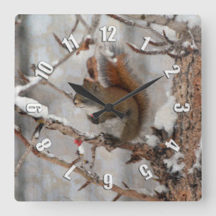 Winterhörnchen, Schnee & Rote Berries Xmas Design Quadratische Wanduhr