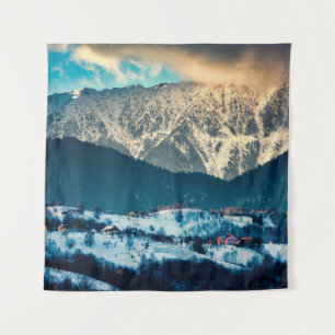 Winterlandschaft in den Karpaten. Bran, Rumänien Wandteppich