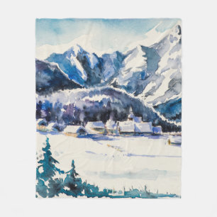 Winterlandschaft mit Bergdorf bedeckt mit Fleecedecke