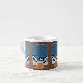 Winterliche Espressotasse mit Schneekugelszene