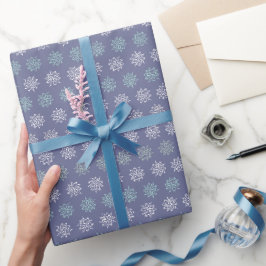 Wintermuster Blau und Weiße Schneeflocken Geschenkpapier