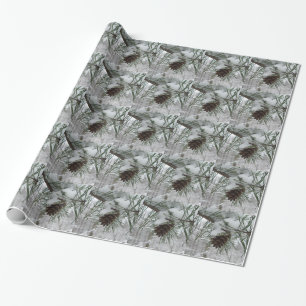 Winternaturfotografie von Snowy Pine Branch Geschenkpapier