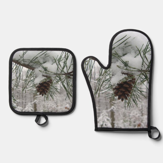 Winternaturfotografie von Snowy Pine Branch Ofenhandschuh & Topflappen-Set (Vorderseite)