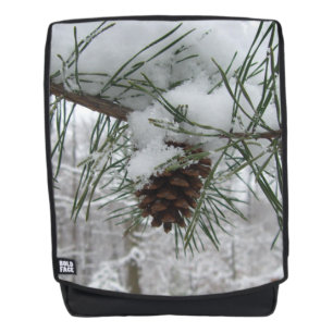 Winternaturfotografie von Snowy Pine Branch Rucksack