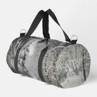 Winterreise durch das Wald Duffle Bag