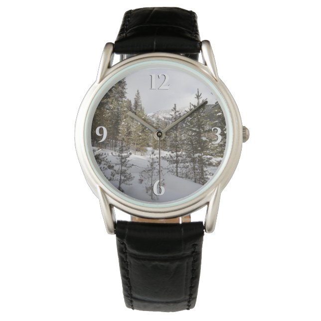 Winterschneebergszene in Montana Armbanduhr (Vorderseite)