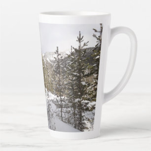 Winterschneebergszene in Montana Milchtasse