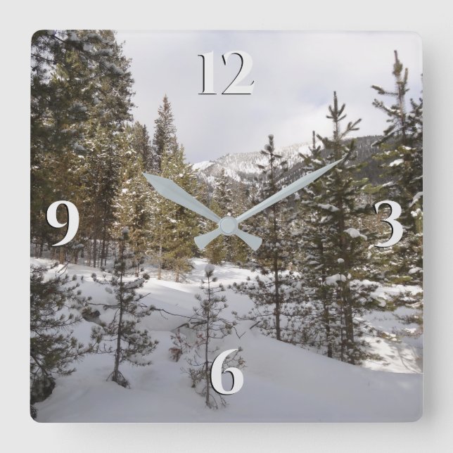 Winterschneebergszene in Montana Quadratische Wanduhr (Vorderseite)