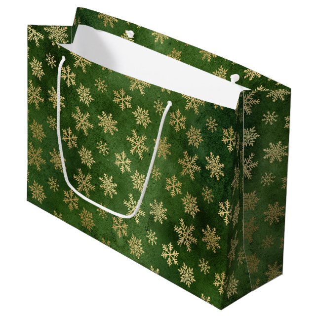 Winterschneeflocken bei festlichen Grün- und Goldf Große Geschenktüte (Vorderseite Schrägansicht)