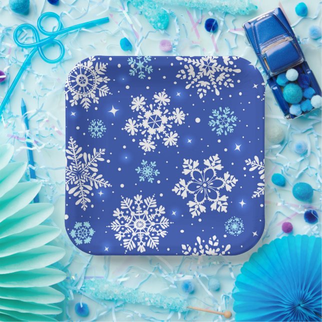 Winterschneeflocken in Blau Pappteller (Party)