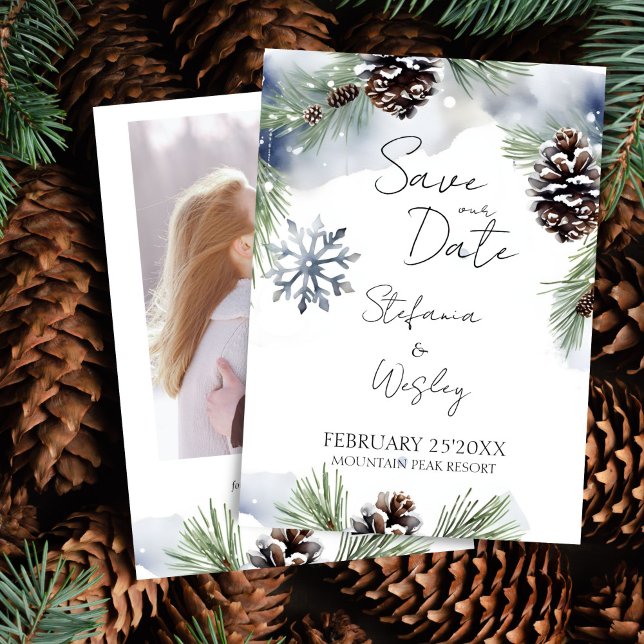 Winterschneekiefern Foto Save the Date (Winter wedding photo save the date editable template digital download watercolor pines snowflakes)