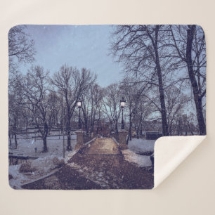 Winterschneepark im Abend Sherpadecke