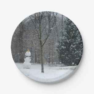 Winterschneeszene der Nachbarin Pappteller