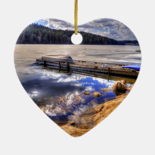 Wintersee und Kayak Wildnislandschaft Keramik Ornament (Hinten)
