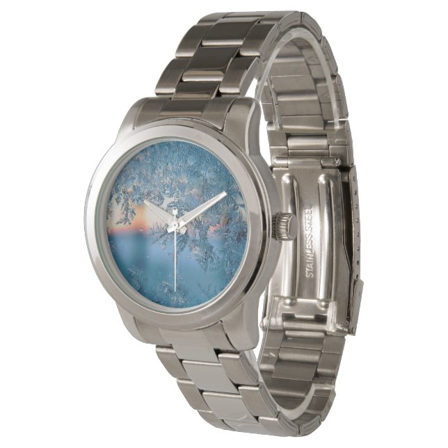 Wintersonnenlicht durch Mattiertes Eiskristall Armbanduhr (Schrägansicht)